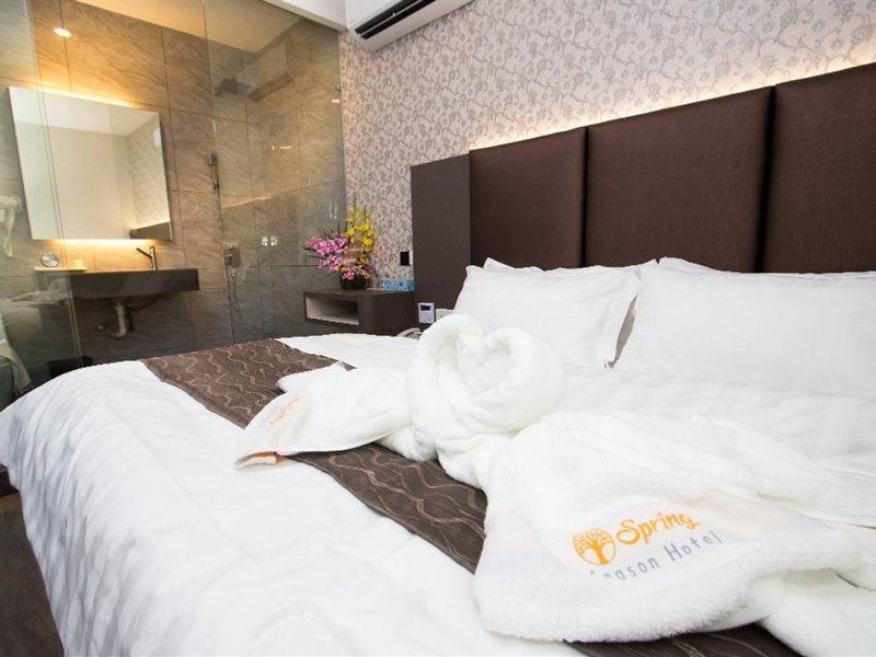 Spring Season Hotel Muar Exterior foto