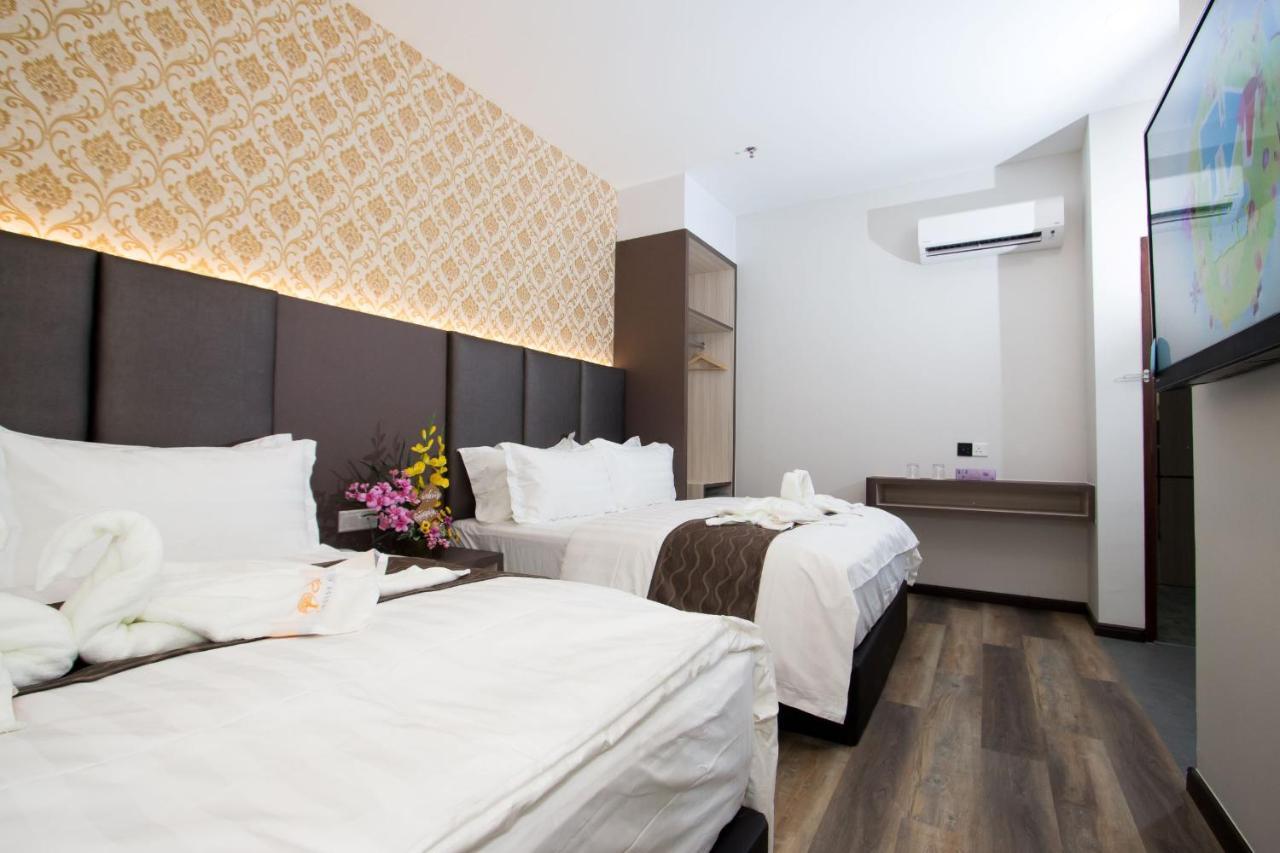 Spring Season Hotel Muar Exterior foto